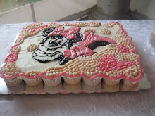 Pastel de Cupcakes de Minnie Mousse