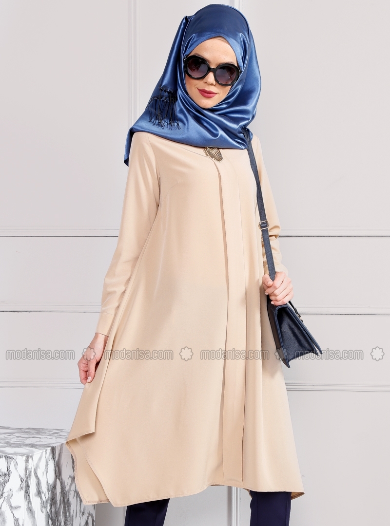 Model Baju Atasan Wanita Muslim Terbaru Ide Modis 25+ Model Baju Atasan Wanita Muslim Terbaru