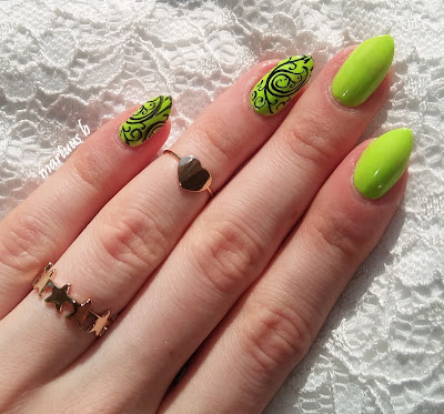 http://martuuszakatek.blogspot.com/2017/04/soczysta-zielen-lovely-exotic-color-nr-1.html