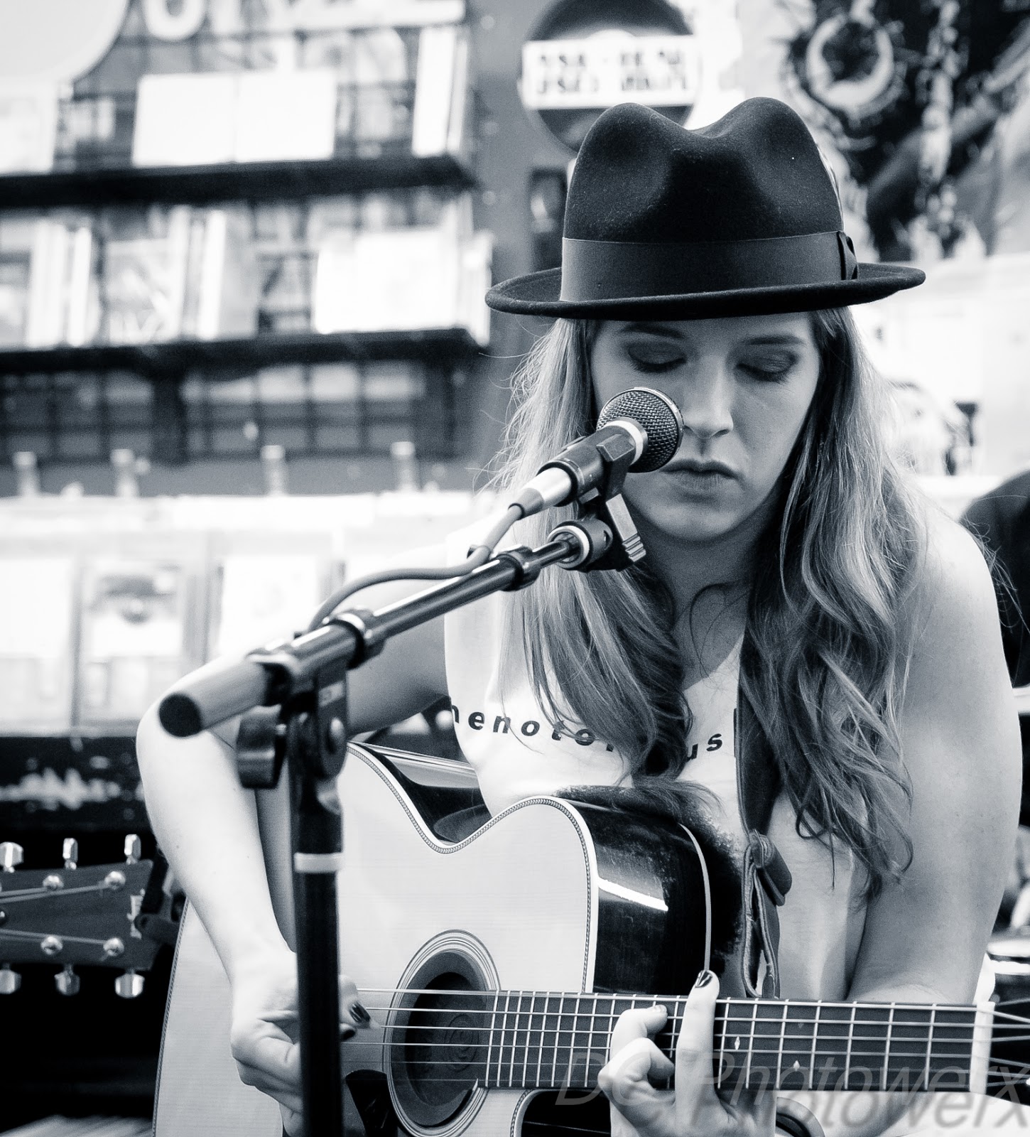 ZZ Ward @ Vintage Vinyl, St. Louis, MO - MTC MAG