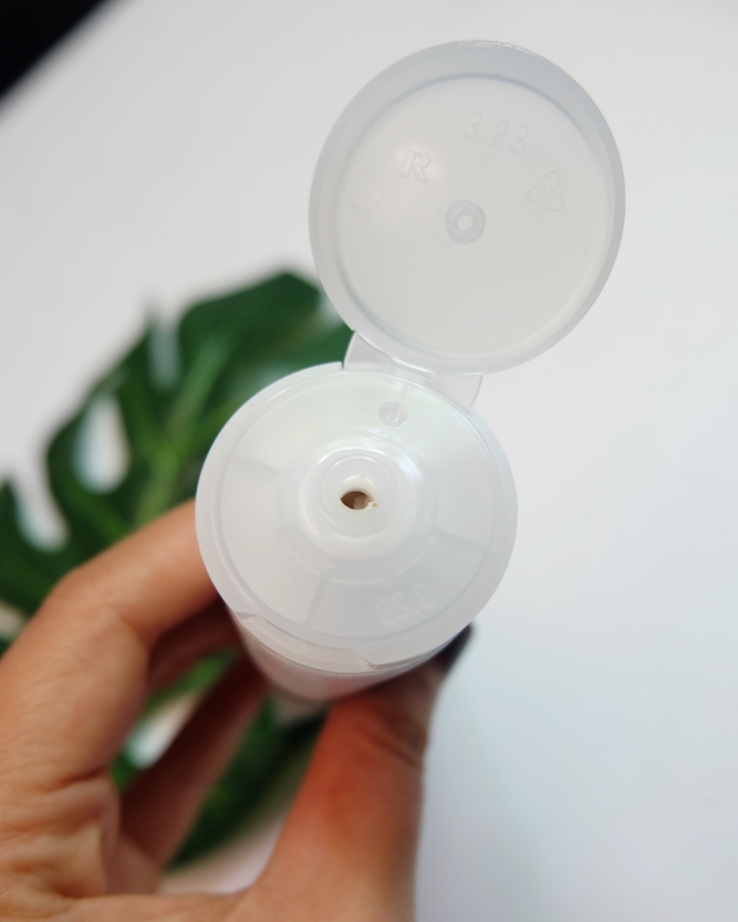 Review Emina Apricot Jam Face Scrub Wulan Kenanga