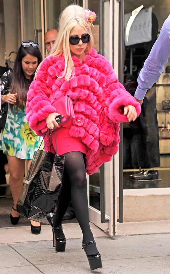 Dep Knows Best: Spotted: Lady Gaga in Pink