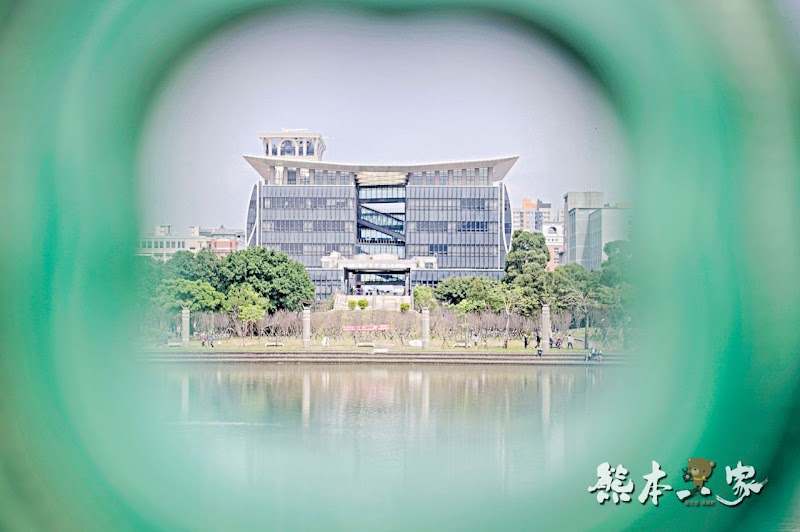心湖櫻緣|三峽台北大學「心湖櫻花步道」-杜鵑、吉野櫻、木棉花齊綻放