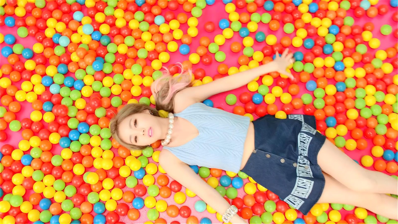 Kpop - D.Holic ‘Chewy’ Screen Caps! | Kpop News And Lyrics