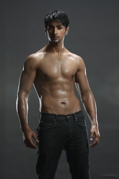 Dare to bare : Hot Indian TV Actors : April 2011