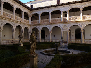Claustro del Monasterio de San Bartolomé