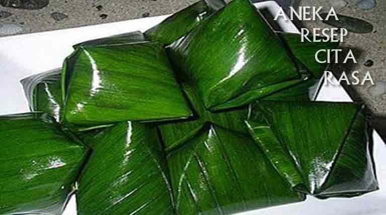 nostalgia bikin kue mendut ketan