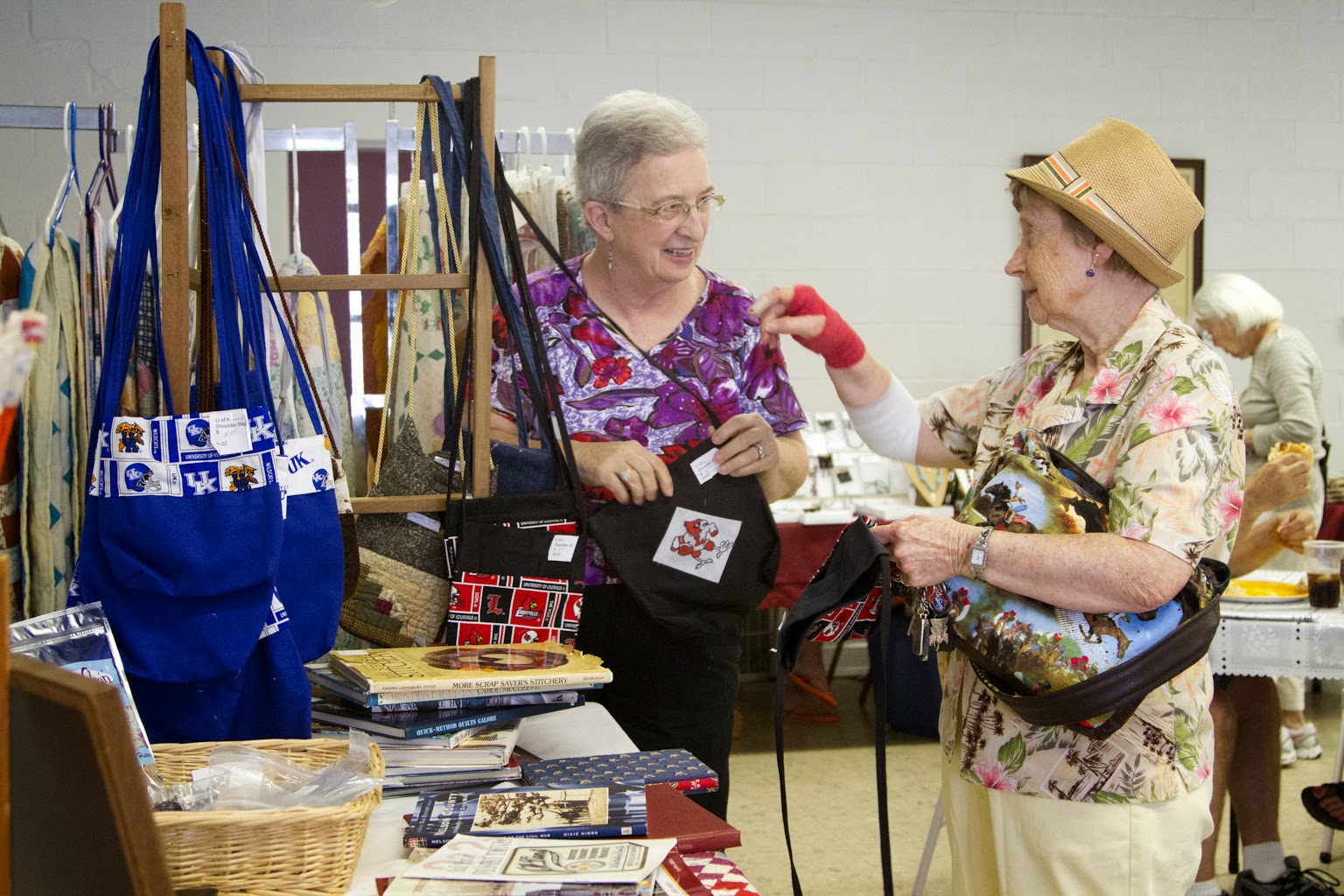 Matt Herp Photojournalist Beechmont Women's Art Fair