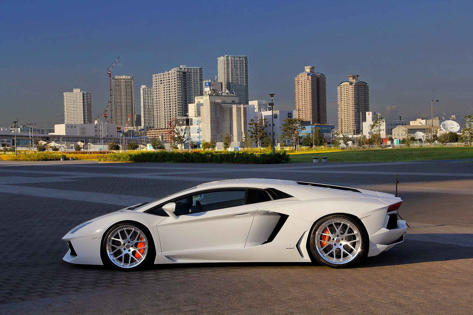 Dunia Modifikasi: Kumpulan Foto Mobil Lamborghini Super 