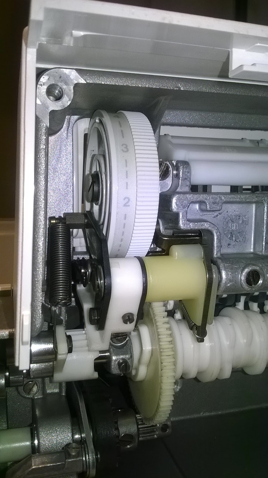 Pfaff Hobbymatic Sewing Machine Stuck Reverse Fabric or won't feed