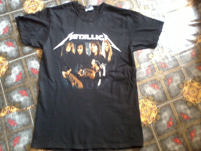 the head bundle: baju band metallica