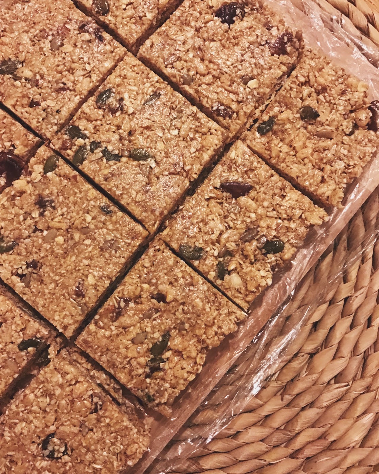 Brownie Blondie Bakes Oaty breakfast bars