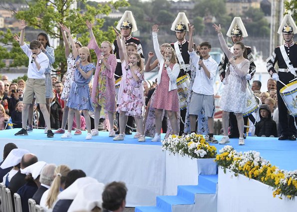 Queen Silvia, Crown Princess Victoria, Prince Daniel, Princess Estelle, Prince Carl Philip, Princess Sofia, Princess Madeleine and Christopher O'Neill