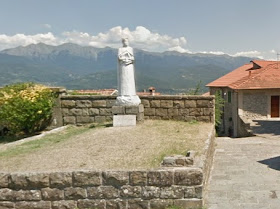 Mulazzo has a monument to the poet Dante Alighieri