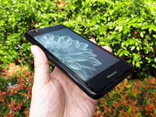 Hape Unik Hisense A2 Android 2.5D Dual LCD Screen RAM 4GB LTE Fingerprint