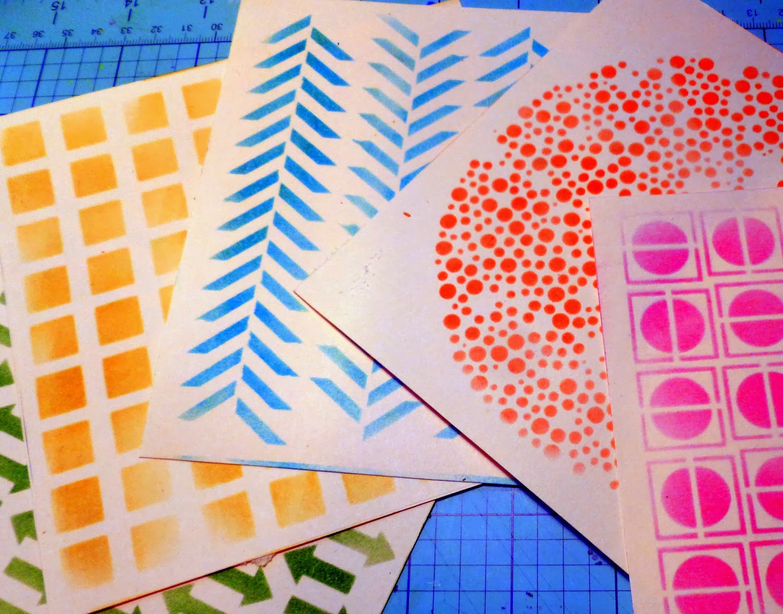 Club de art journal de Québec Les stencils