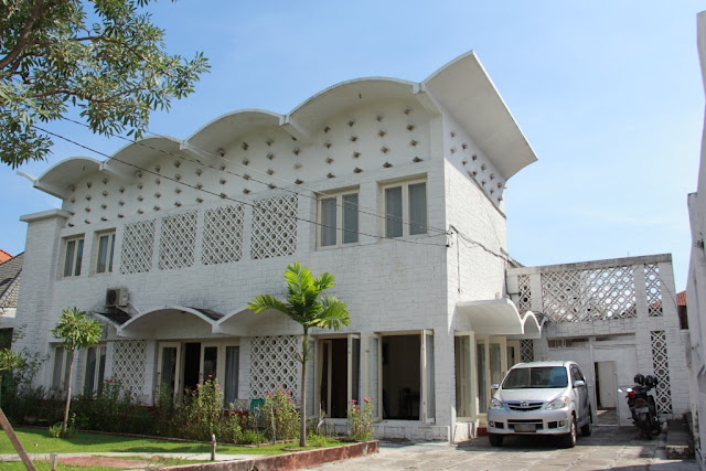 3. Rumah Salim Martak, Surabaya contoh arsitektur jengki