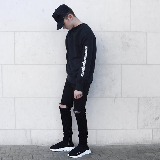 balenciaga speed trainer low mens olive