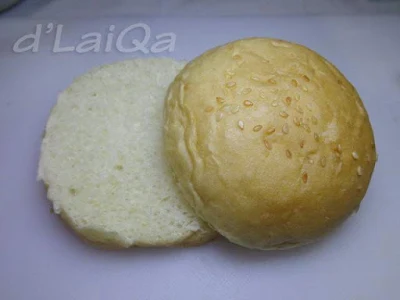 belah roti menjadi dua bagian