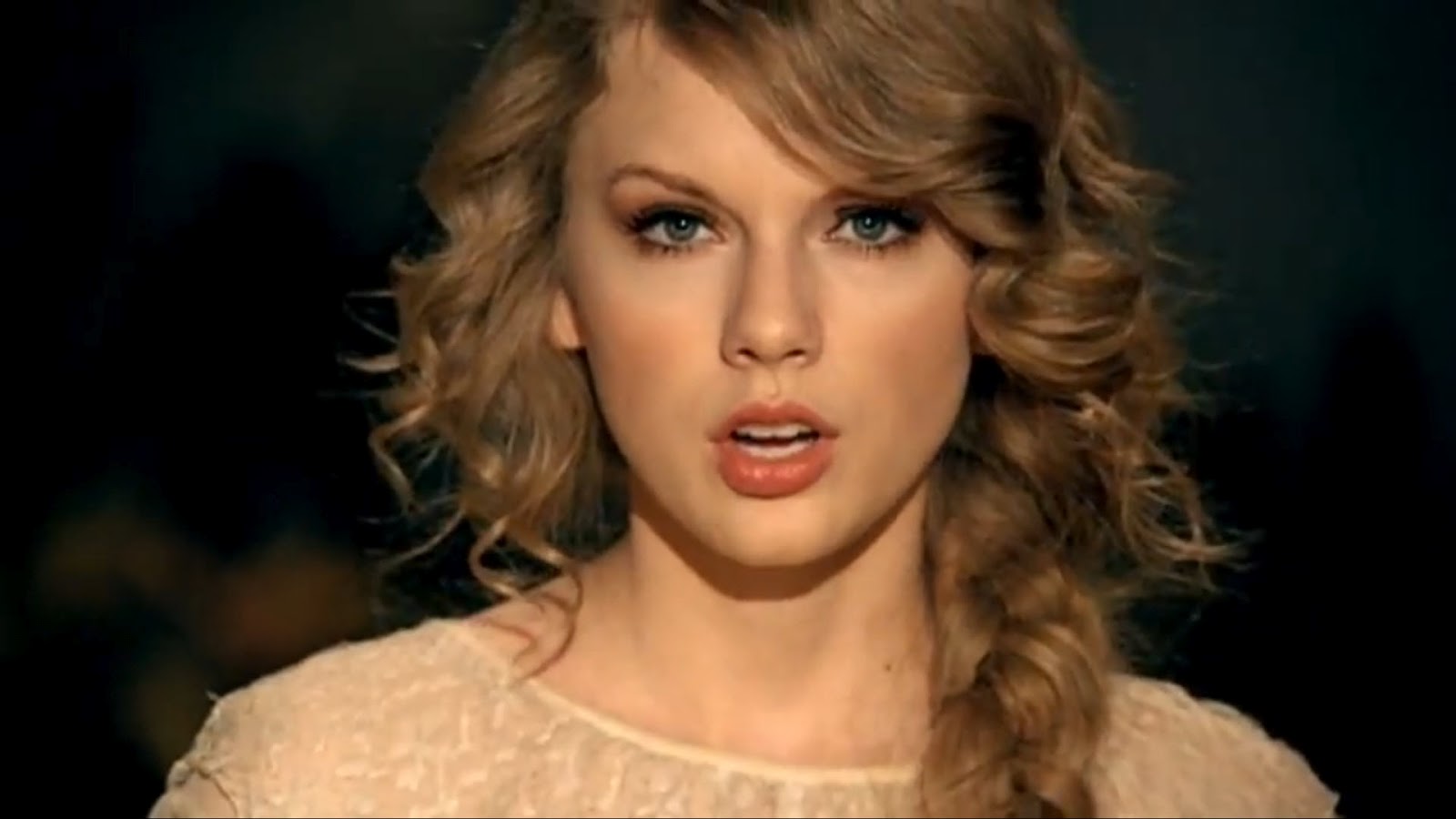 http://2.bp.blogspot.com/-aKNCEAKMrYA/UG6qUEIgZPI/AAAAAAAABH4/4TKU_b5kjco/s1600/Taylor+Swift+-+Mean.jpg