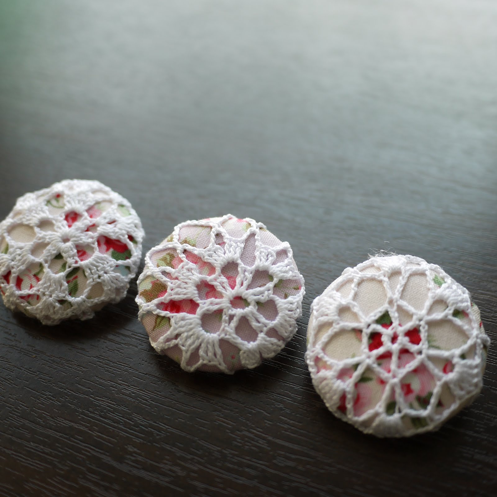 patch.stitch.button Button Love's Crochet Buttons