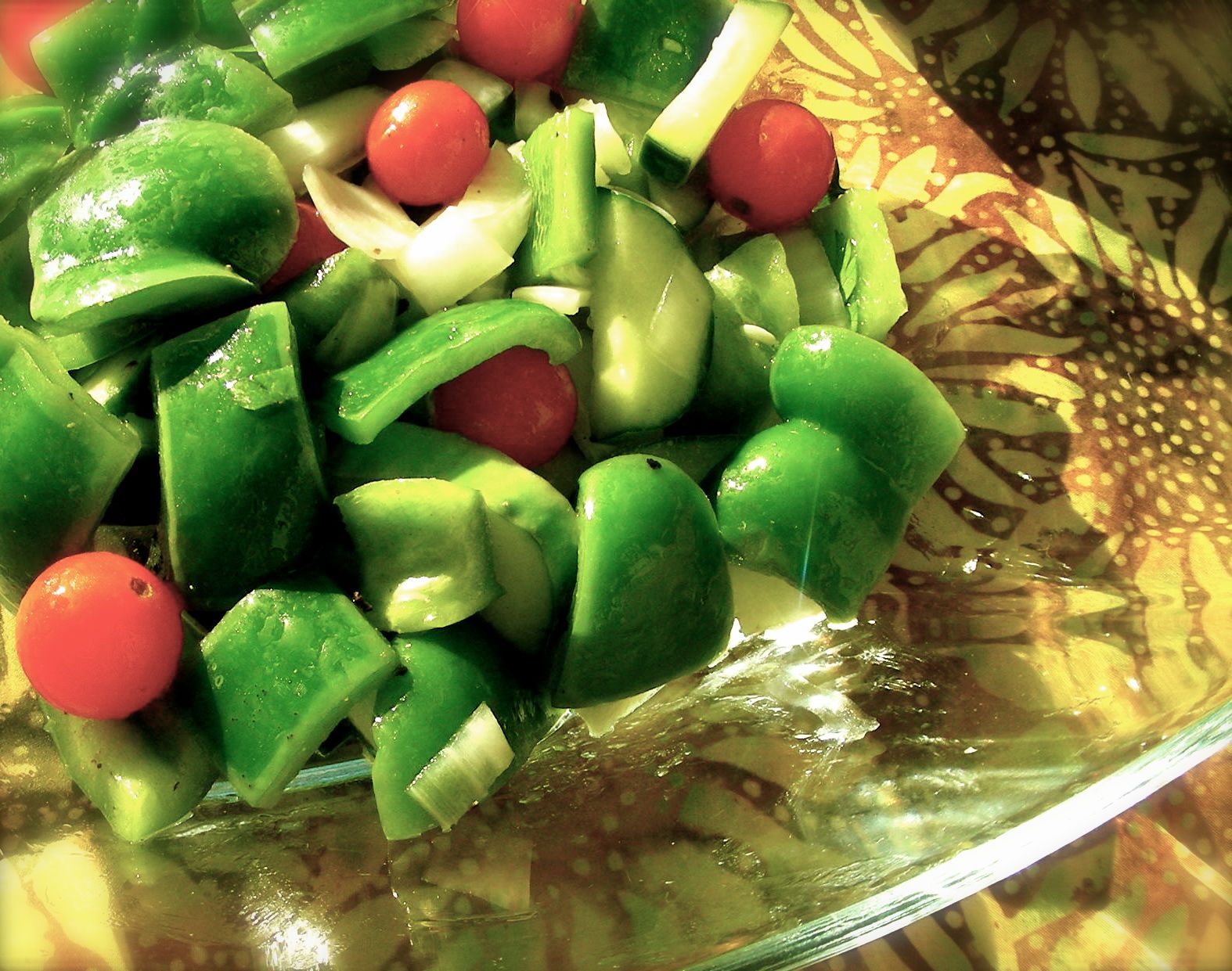 Green Pepper, Cucumber and Tomato Salad with Onion and Cumin