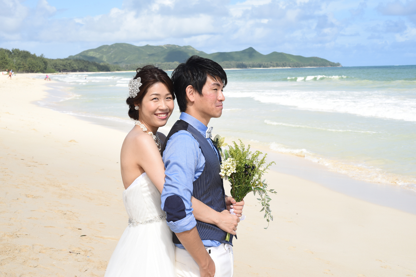 Hawaii Wedding Photos: Waimanalo Wedding Photos: Hiroki &amp; Mayu