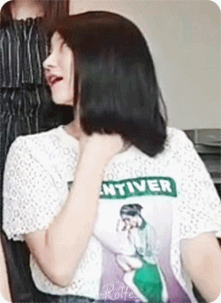 배유빈 오늘자 v앱에서 미모.gif | 인스티즈