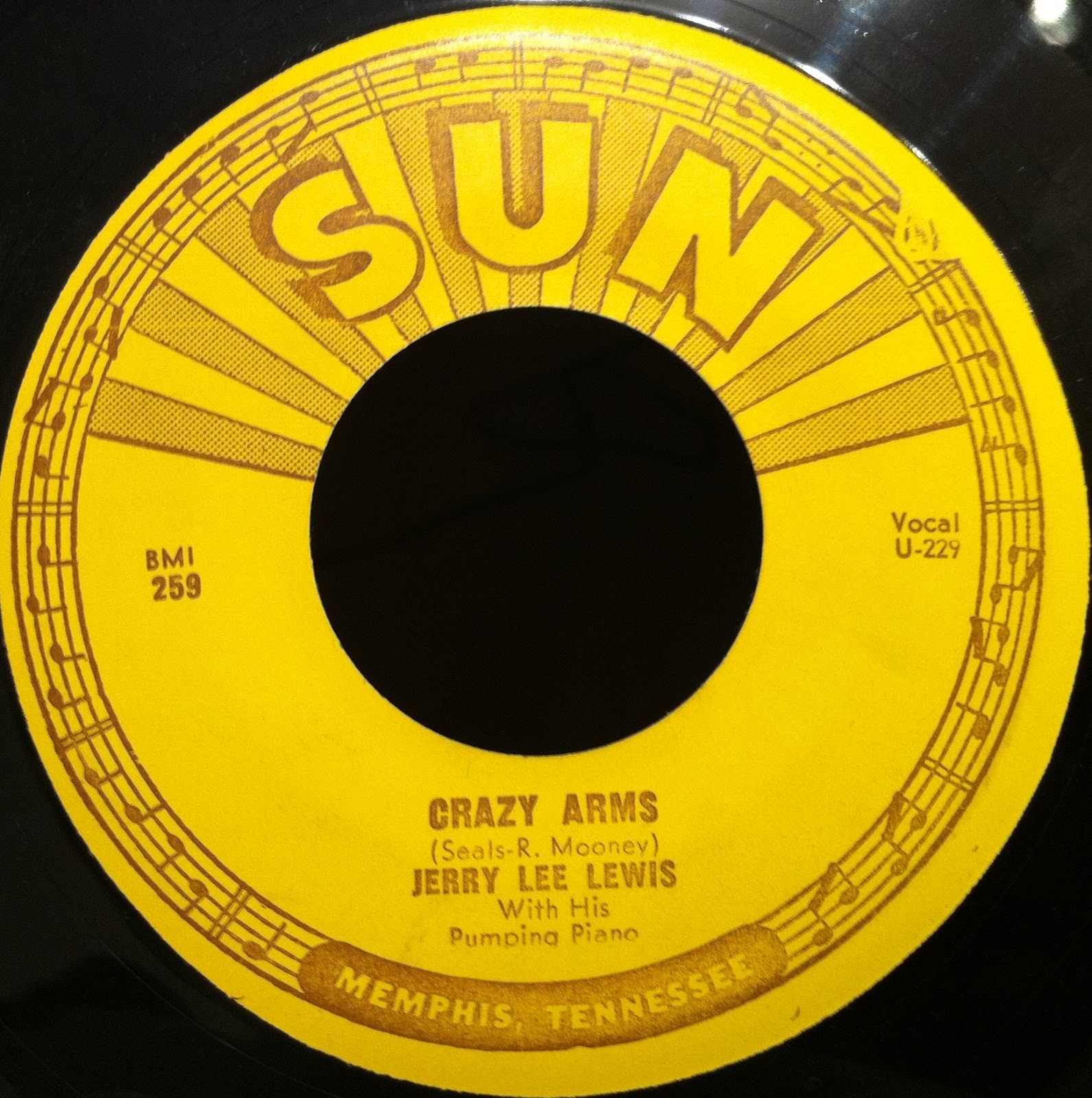 Move baby move. Move детская. джонни хортон причина смерти. Move me baby. атапи.