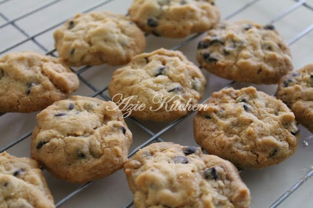 Biskut Coklat Chips Berkacang Sedap 