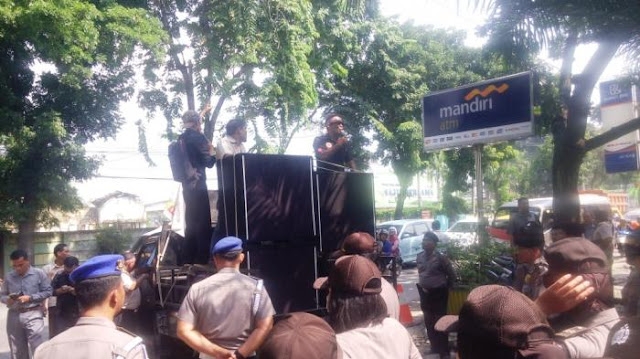 Banyak Petinggi dan Pejabat PLN dituduh Penipu Banyak Petinggi dan Pejabat PLN dituduh Penipu
