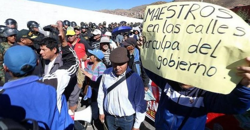 Docentes en huelga analizarán este viernes si levantan medida de fuerza Docentes en huelga analizarán este viernes si levantan medida de fuerza