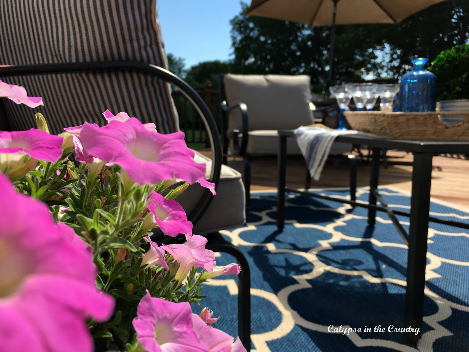 Deck Decor for Entertaining Deck Decor for Entertaining