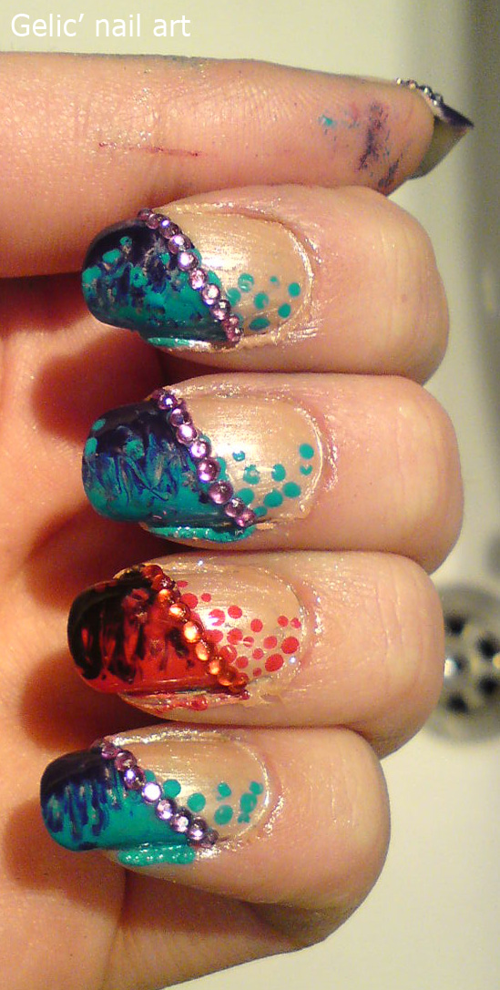 Gelic' nail art: Needle nail art funky french with rhinestones