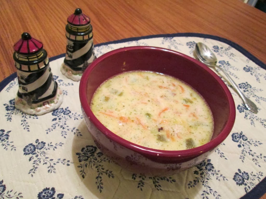 Foodie Forever Sus' Easy Crockpot Salmon Chowder