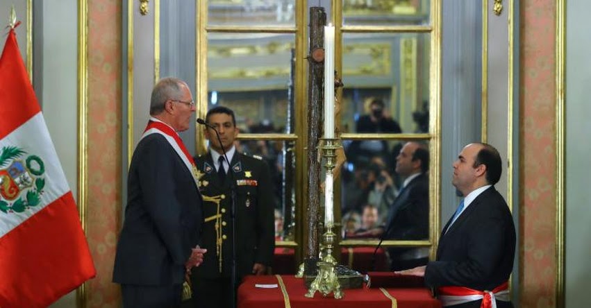 Fernando Zavala Lombardi juramentó como Ministro de Economía y Finanzas - MEF - www.mef.gob.pe Fernando Zavala Lombardi juramentó como Ministro de Economía y Finanzas - MEF - www.mef.gob.pe