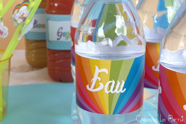 Sweet table arc-en-ciel étiquettes de bouteilles d'eau / rainbow water bottle label