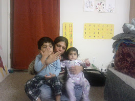 Ansh blowing a kissie with mommy and Khushi