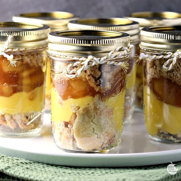 Easy Apple Pie Parfait Jars | by Renee's Kitchen Adventures - Easy recipe for a fun way to enjoy pie!  Serve on a buffet or give as a gift! #SharetheJoyofPie ad