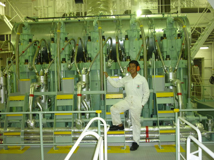 MJ The Traveller Engine Room Engine Watchkeeping