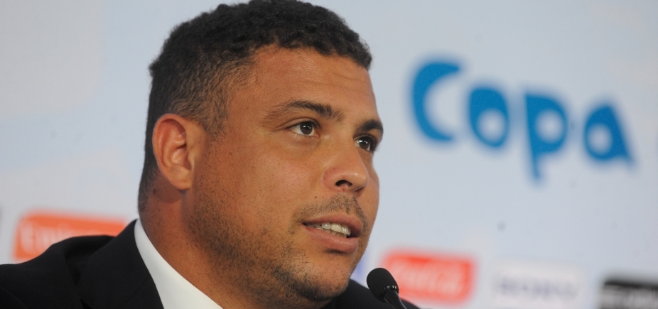 De férias, Ronaldo Fenômeno é internado às pressas com pneumonia na Espanha