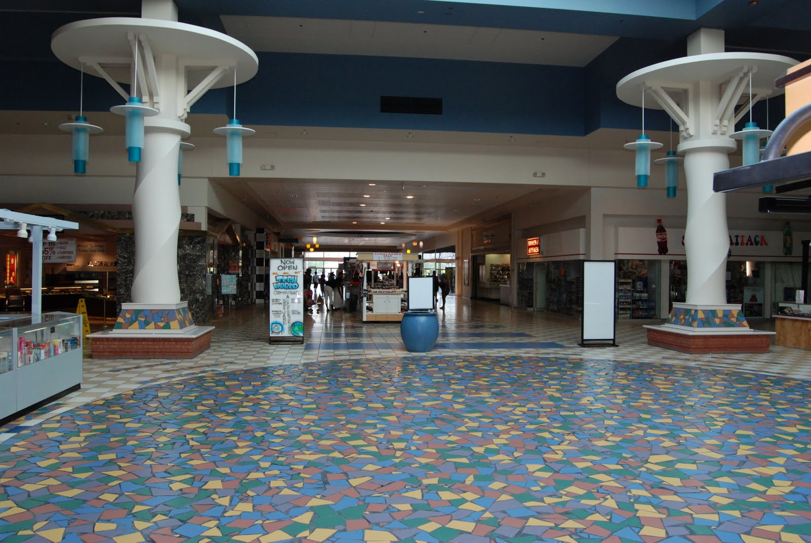 Outlet Shopping Centers In Memphis Tn Malls Paul Smith