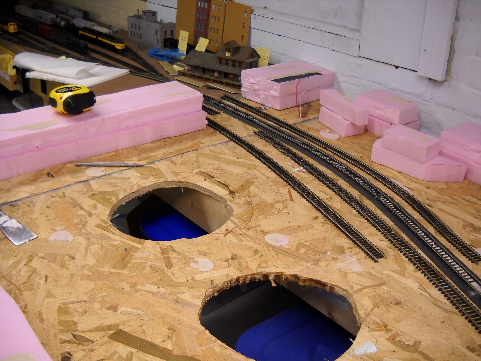 How To Set Up Ho Train Track