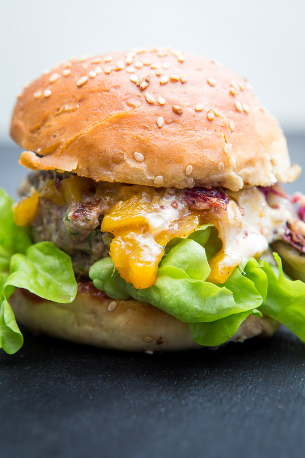 Andrea´s Kochbuch: Burger mit Radicchio, Scamorza und Mango-Chutney