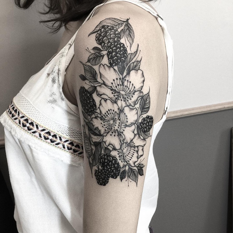 35 Tato Bunga Hitam Buat Wanita Tattoo Magz 35 Tato Bunga Hitam