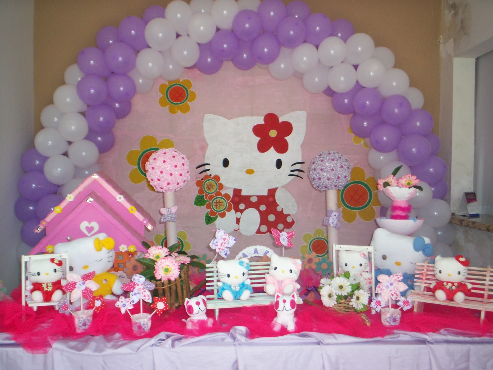 DIA DE FESTA HELLO KITTY DECORAÇÃO