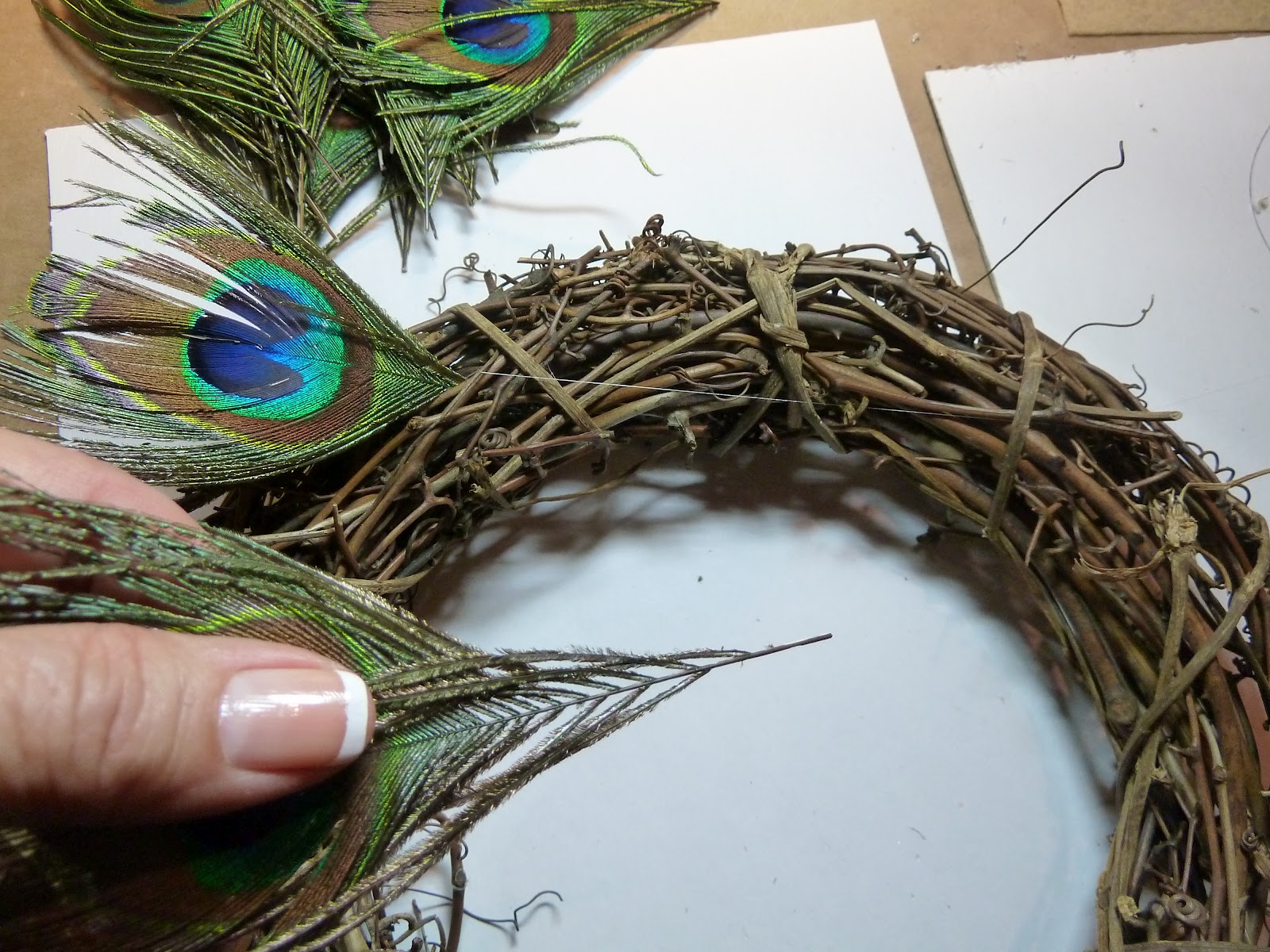 Make it easy crafts Easy Peacock feather wreath