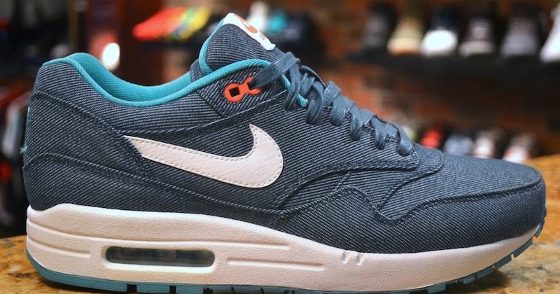 nike air kicks turquoise