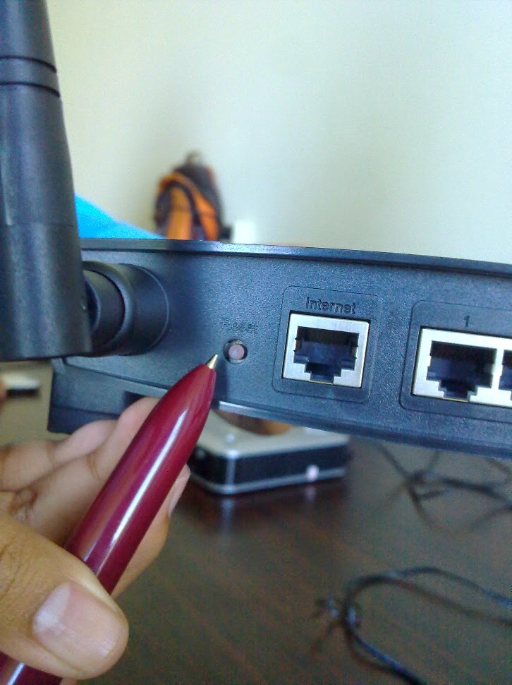 konfigurasi dasar Access Point (Linksys WRT54GL) COBA COBA