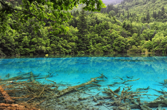 Most Beautiful Lake Jiuzhaigou National Park In China